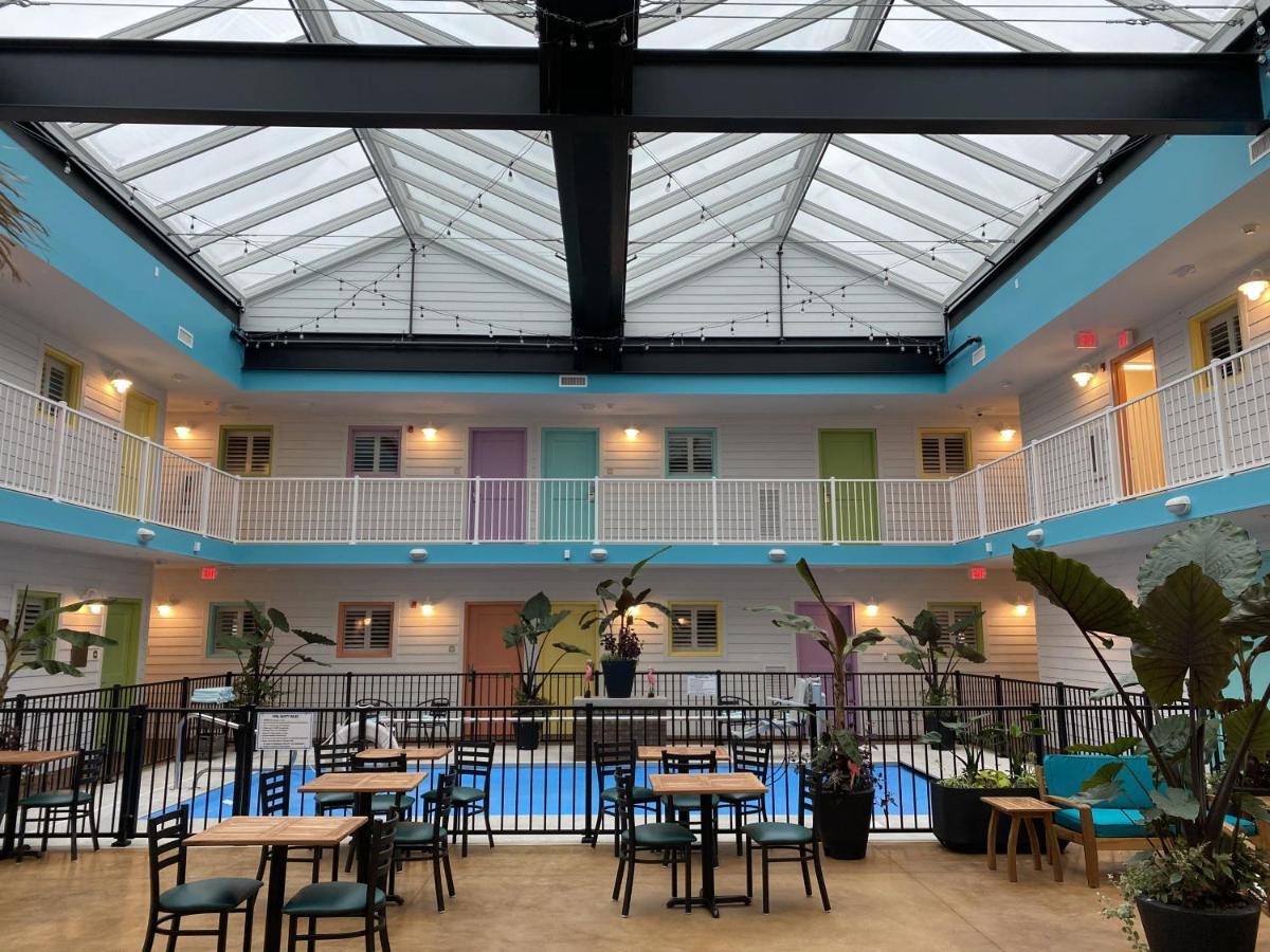 Worthington Of Logan Hotel Eksteriør billede